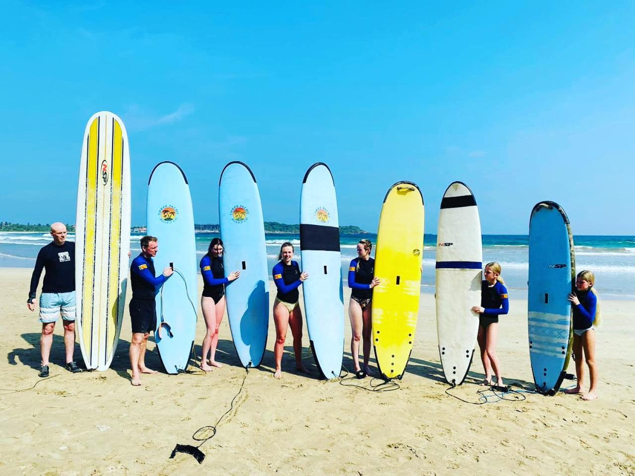 Canoe Beach Resort Тангале Екстериор снимка